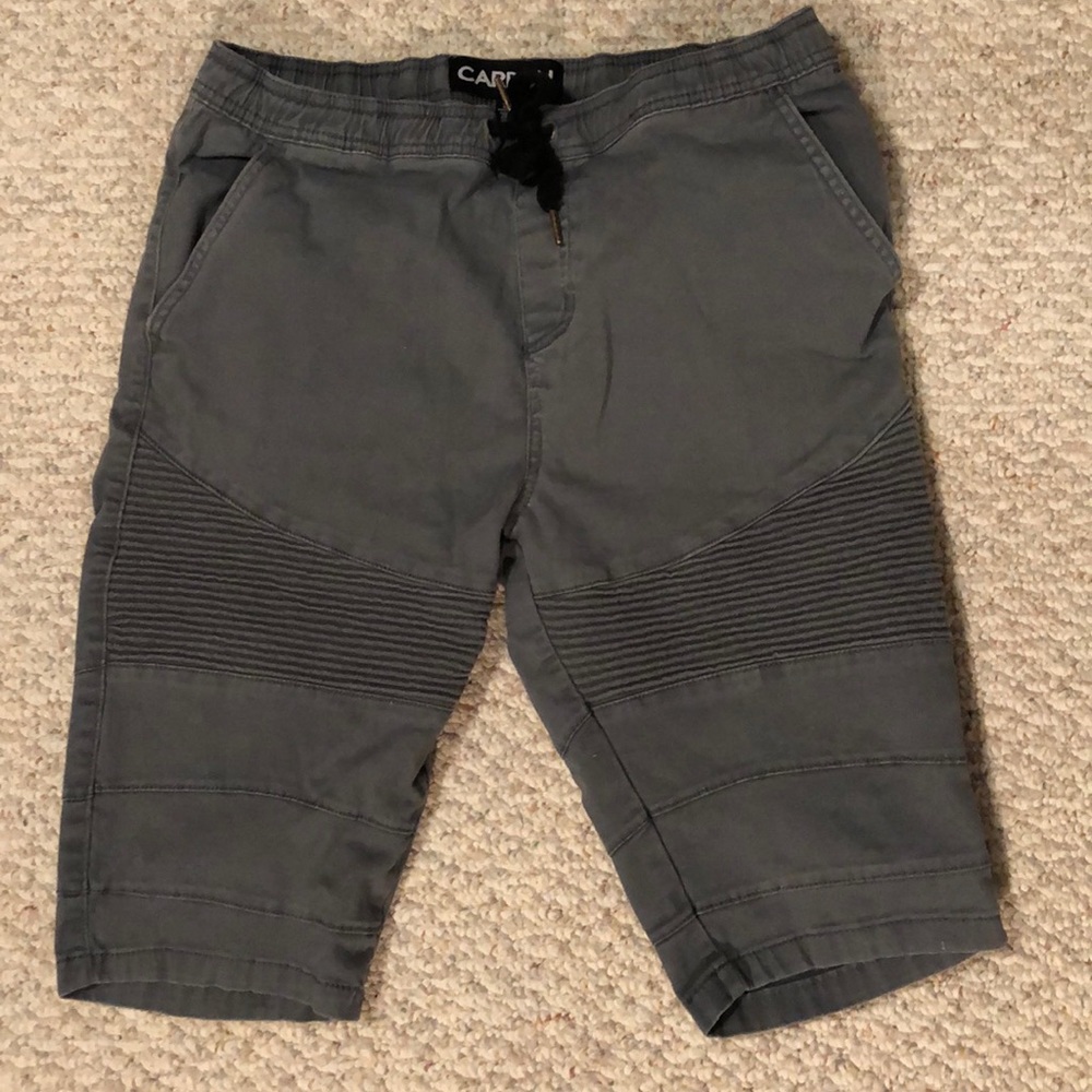 Carbon Men’s Small Grey Shorts with elastic waist